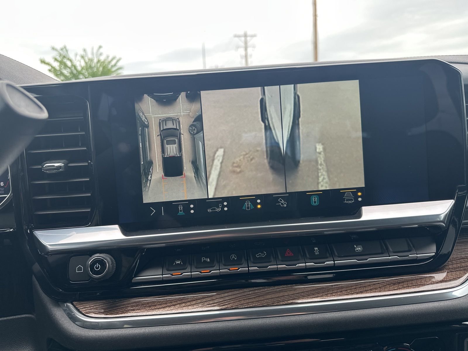 Used 2023 White Chevrolet LT image 59