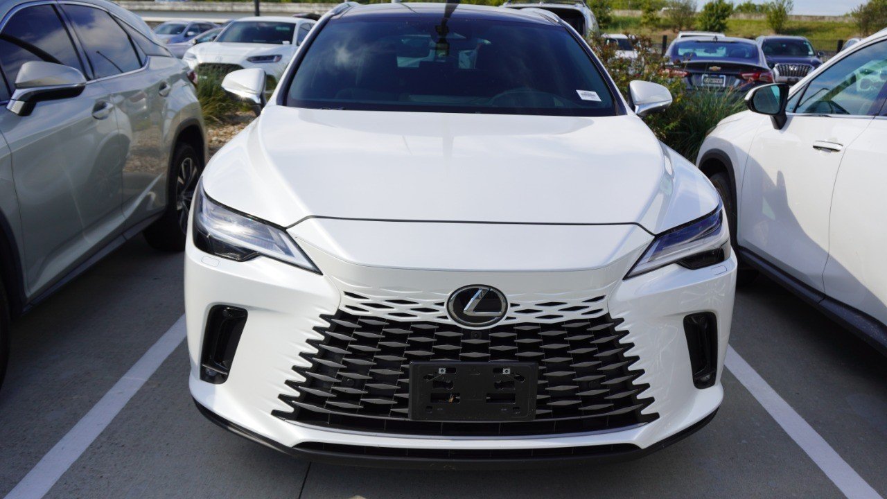 Used 2025 White Lexus RX 350 Luxury image 2