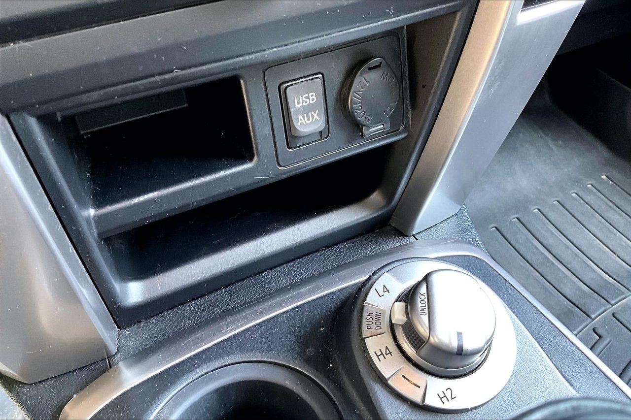 Used 2018 Gray Toyota SR5 image 25
