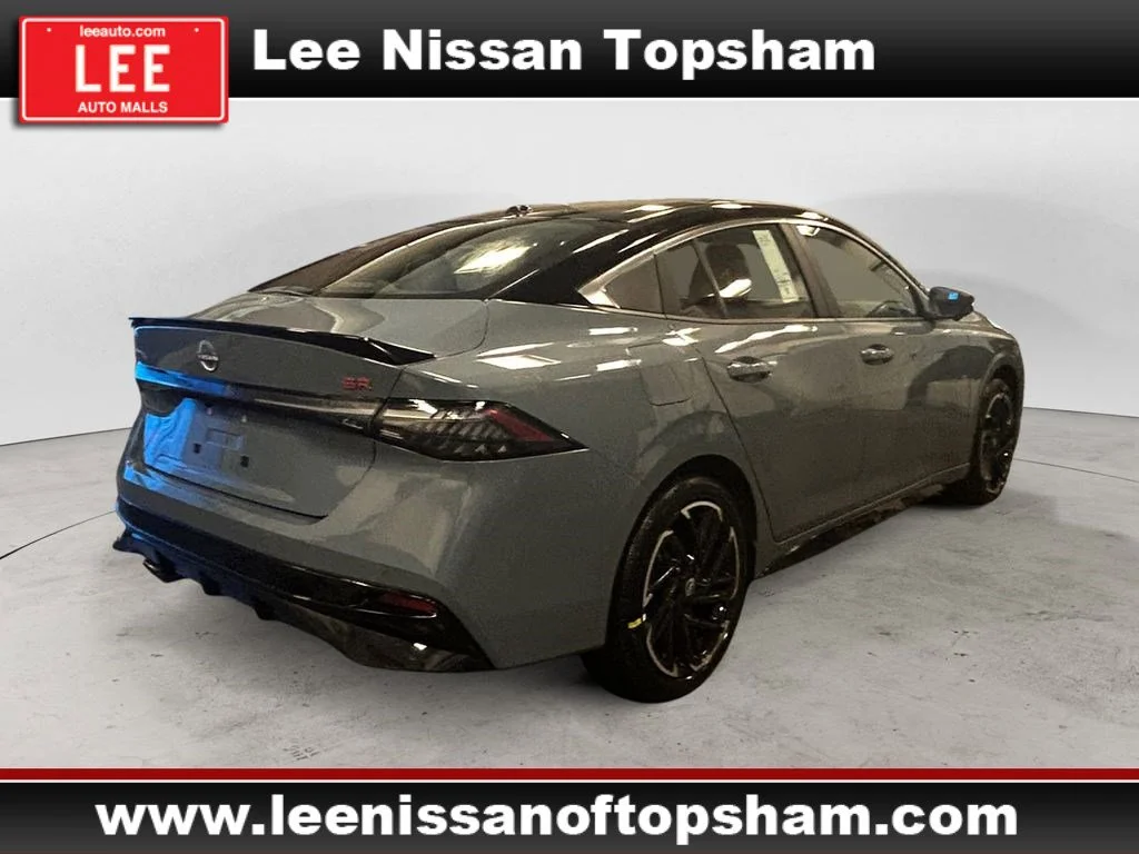 New 2026 Atlantic Gray Metallic/Super Black Nissan SR image 6