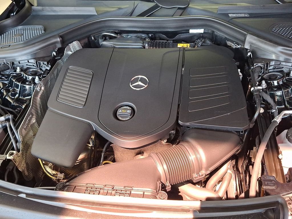 Certified Used 2026 Black Mercedes-Benz GLC 300 image 28
