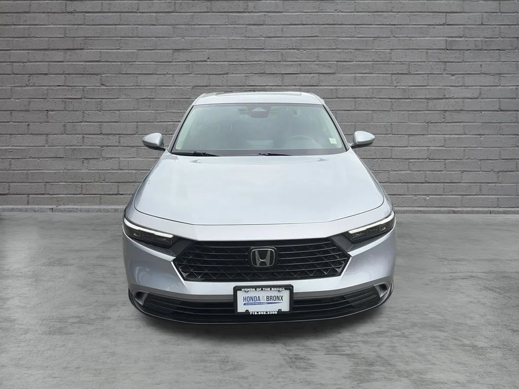 Certified Used 2024 Solar Silver Metallic Honda EX image 18