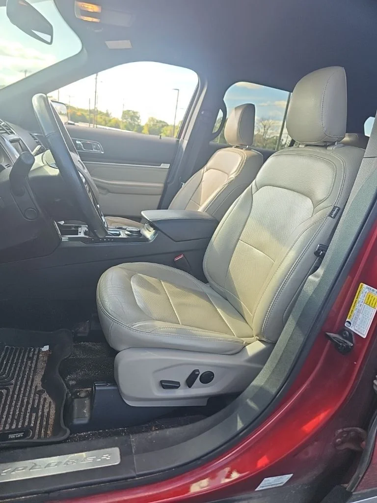 Used 2019 Red Ford Limited image 15