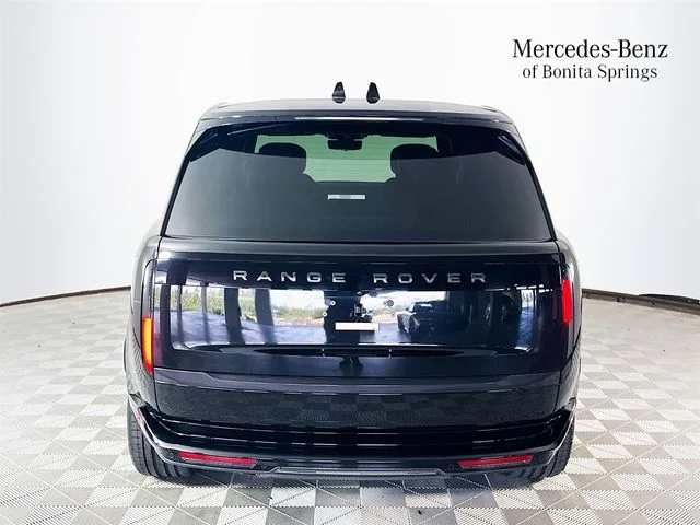 Used 2024  Land Rover Autobiography image 6