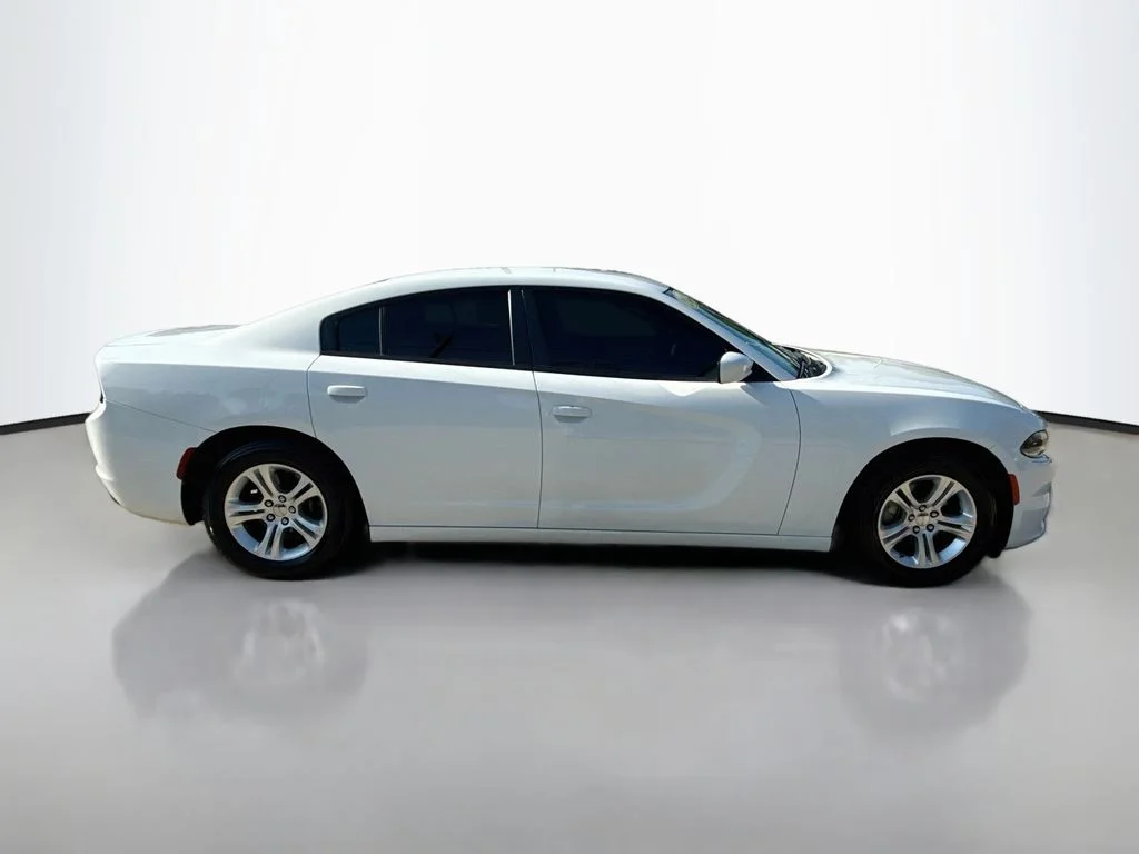 Certified Used 2022 White Knuckle Clearcoat Dodge SXT image 9