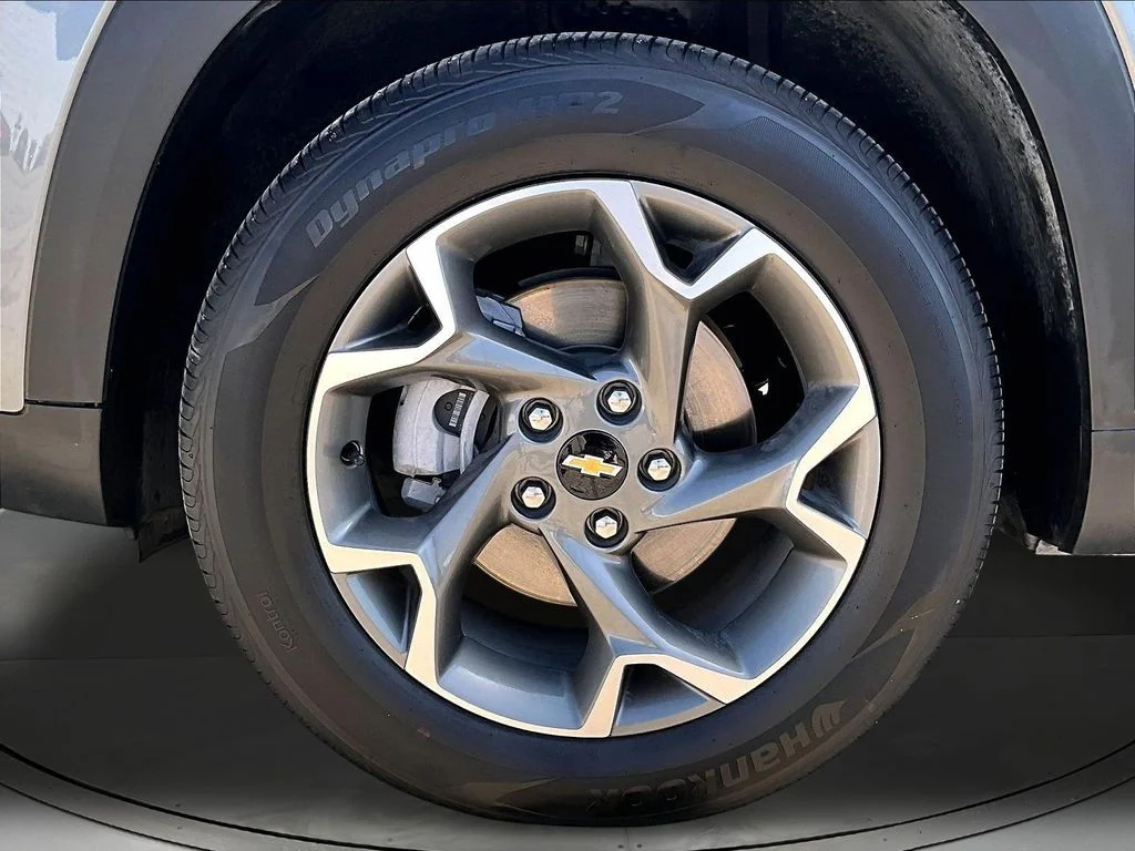 Certified Used 2025 Gray Chevrolet LT image 34