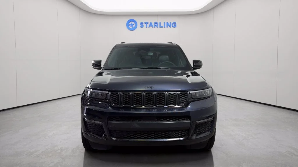 Used 2024 Blue Jeep Limited 4x4 image 16