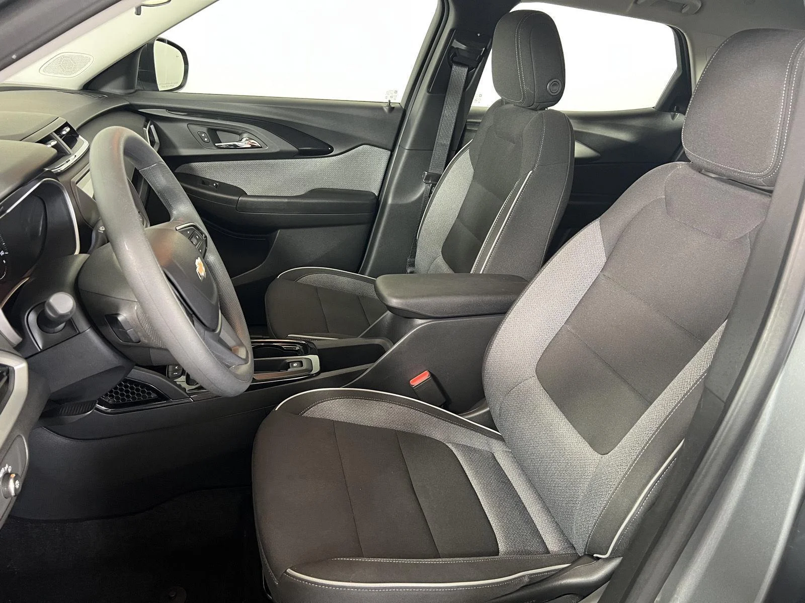 Used 2023 STERLING GRAY METALLIC Chevrolet LS image 5