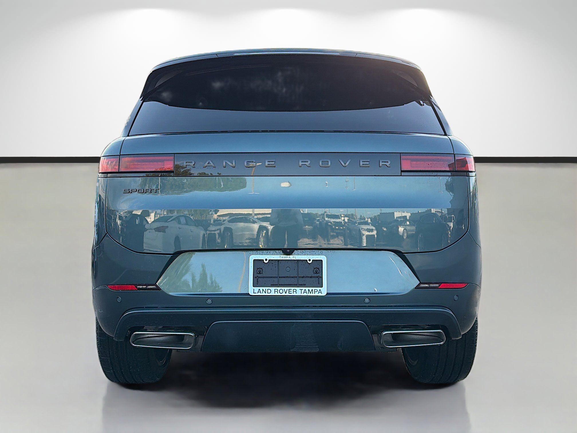 New 2026 Giola Green Land Rover Dynamic SE image 4