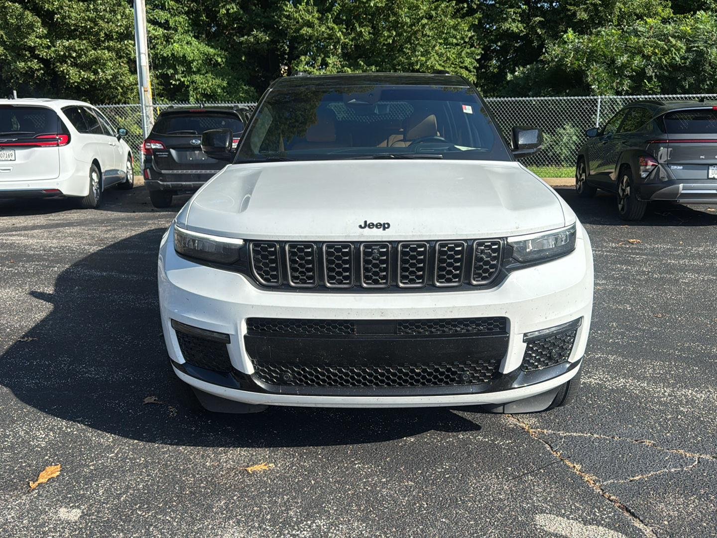 Used 2025 Bright White Clearcoat Jeep Summit Reserve image 8