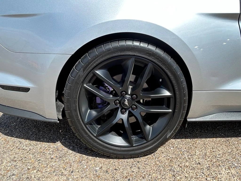 Used 2018 Silver Ford GT Premium image 8