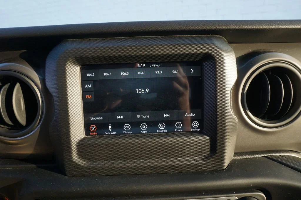 2023 Jeep Wrangler 2-Door Willys Sport - Photo 14