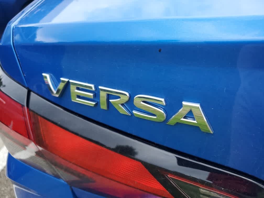 Used 2024 Electric Blue Metallic Nissan S image 7