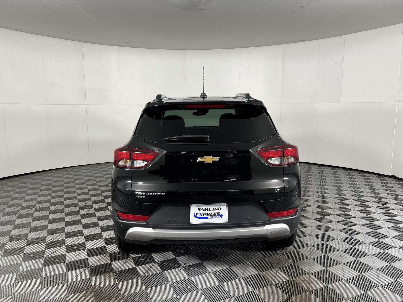Used 2024 Mosaic Black Metallic Chevrolet LT image 14