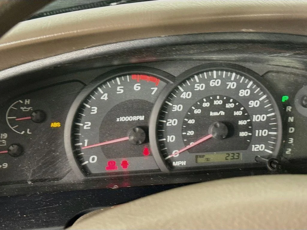 Used 2006 Beige Toyota SR5 image 13