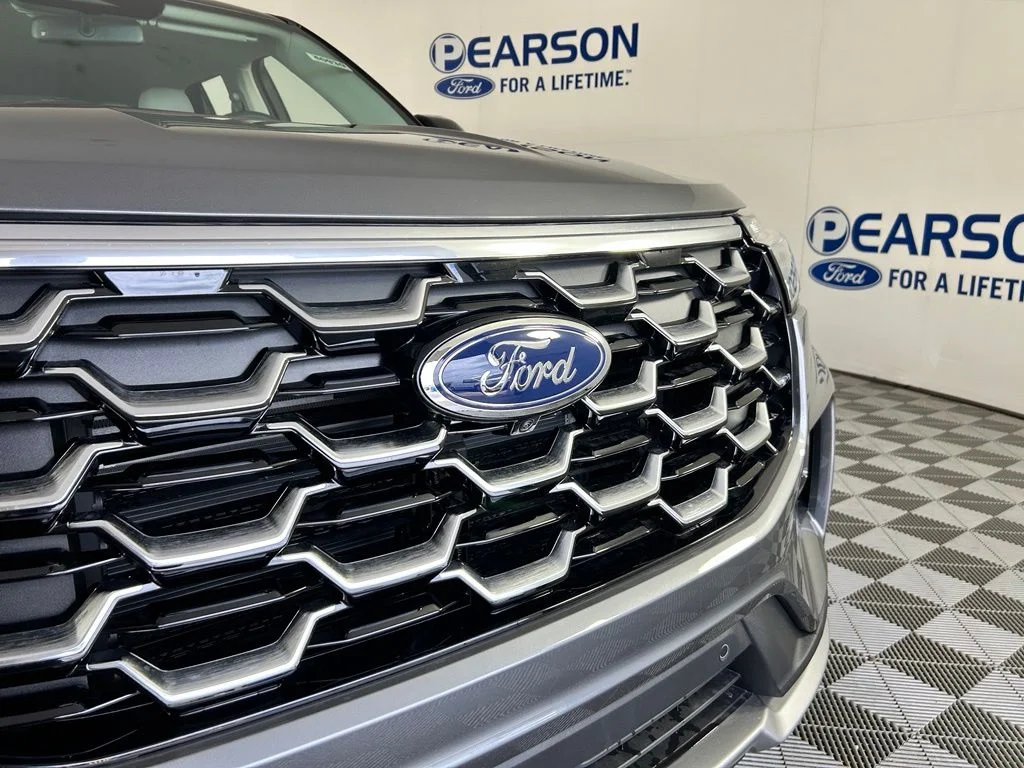 New 2026 Carbonized Gray Metallic Ford Platinum™ image 11