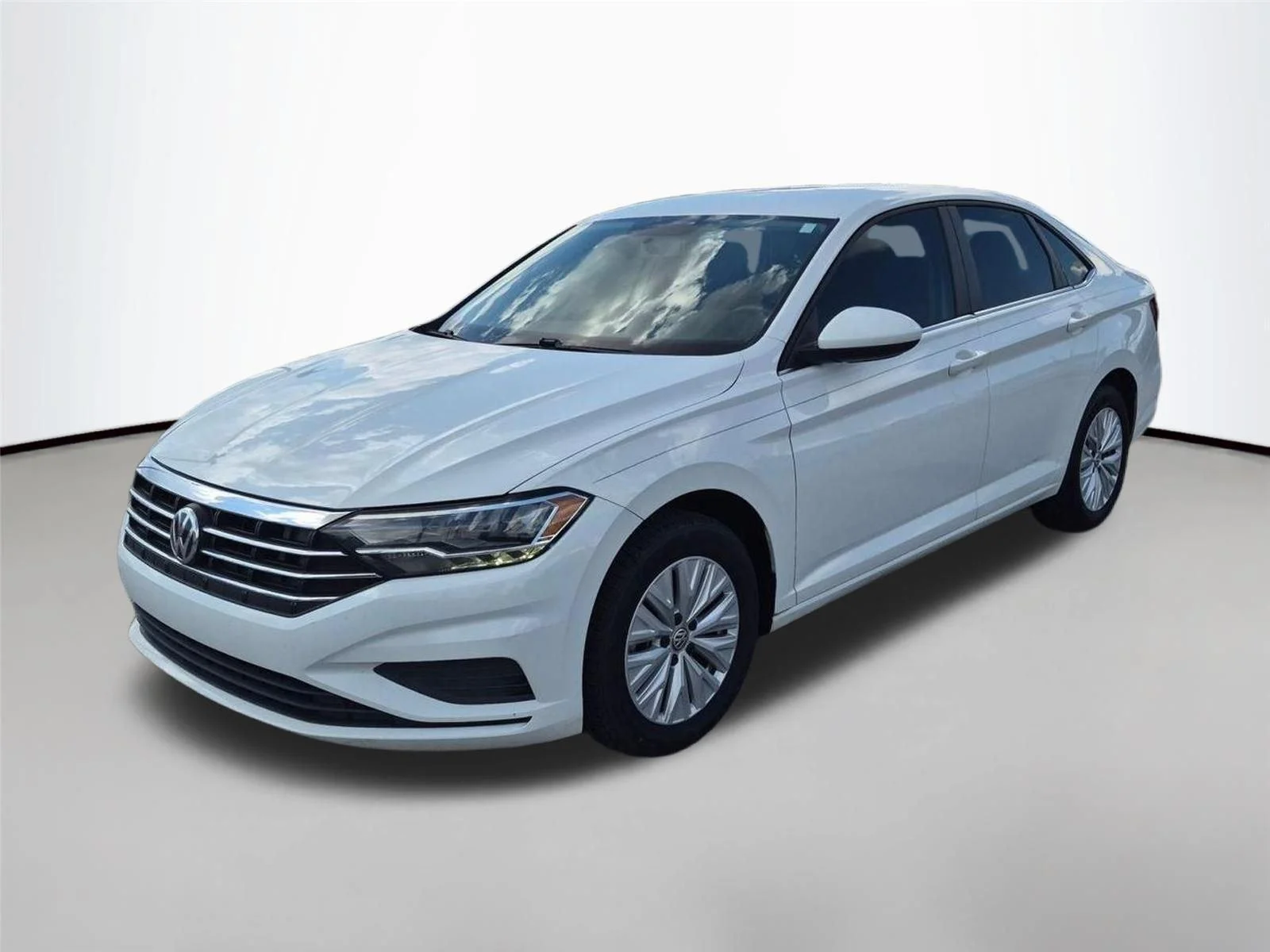Used 2019 Pure White Volkswagen S image 9