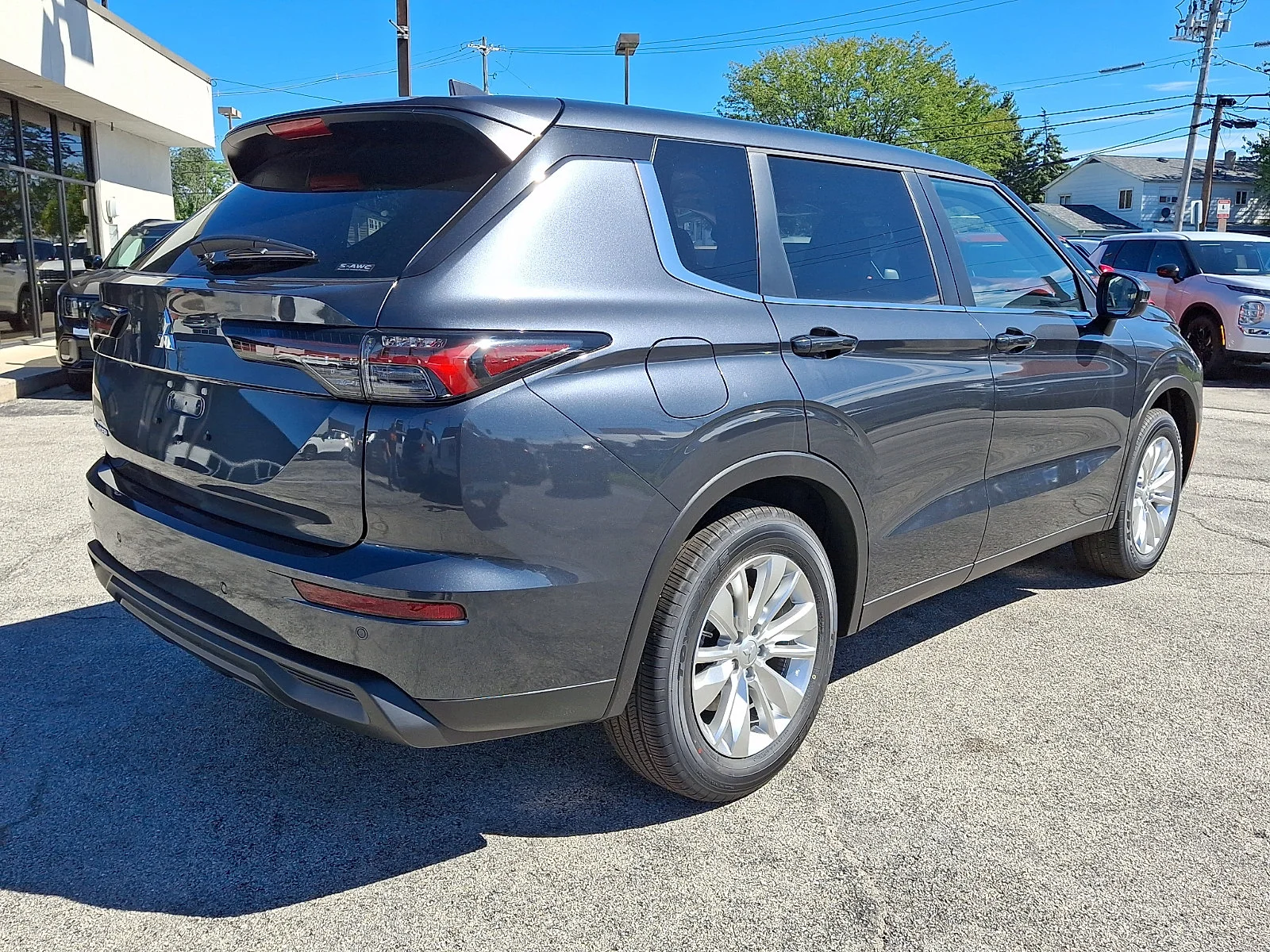 New 2026 Gray Mitsubishi ES image 7