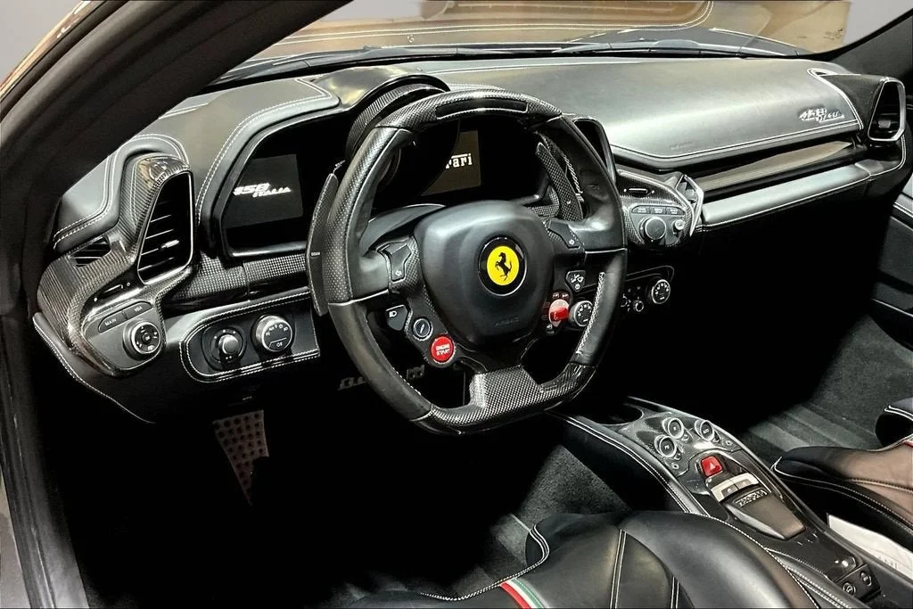 Used 2015 Grigio Silverstone Ferrari  image 15