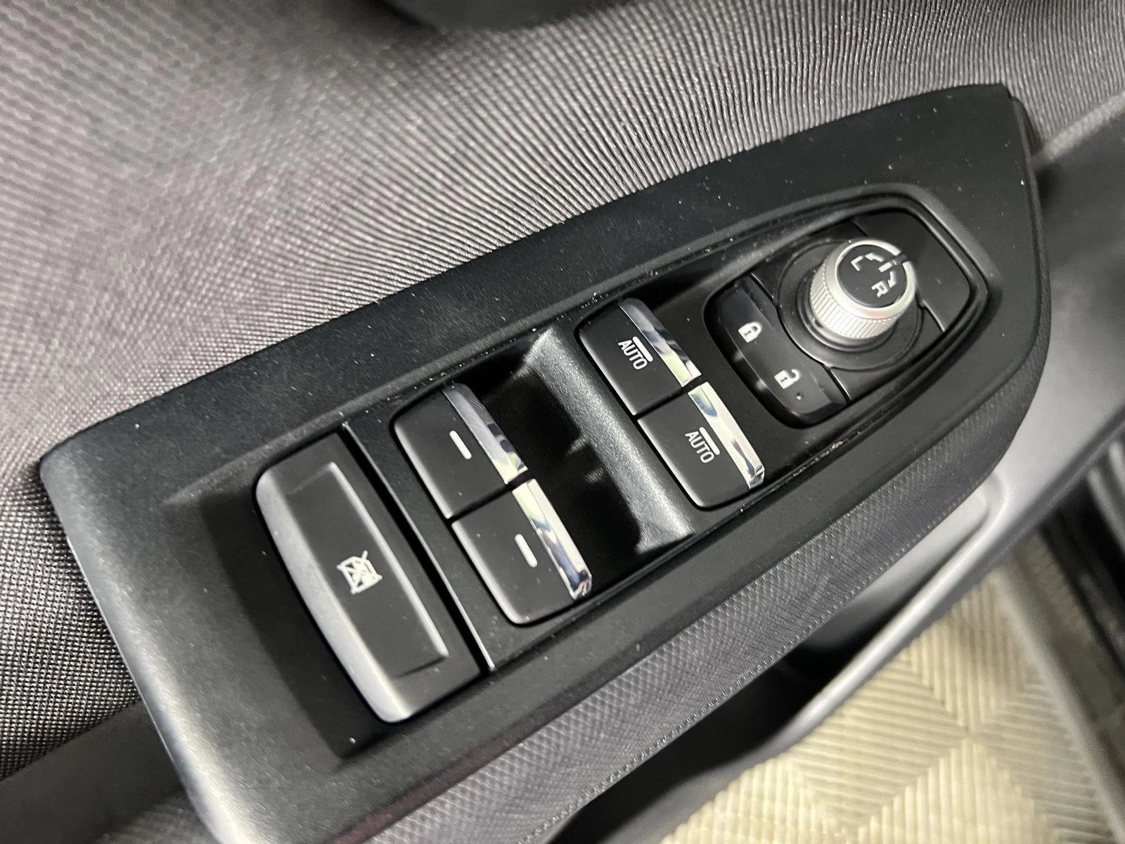 Used 2025 Crystal Black Silica Subaru Premium image 13