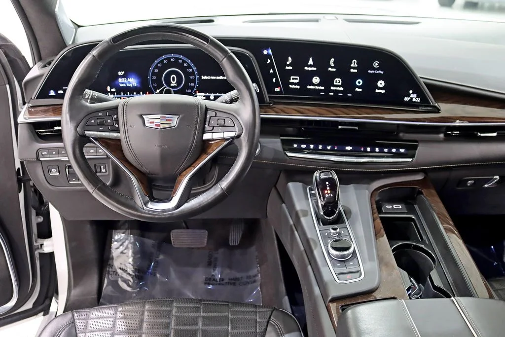 Used 2023 White Cadillac Sport Platinum image 15