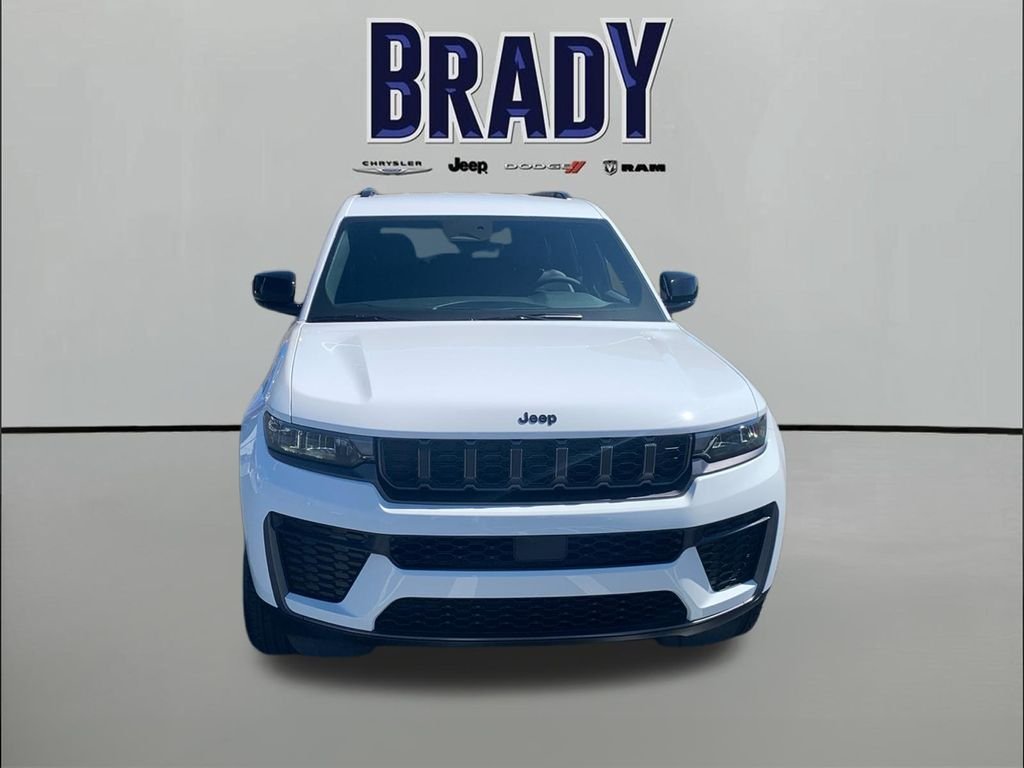 New 2026 Bright White Clear-Coat Exterior Paint Jeep Laredo Altitude image 2
