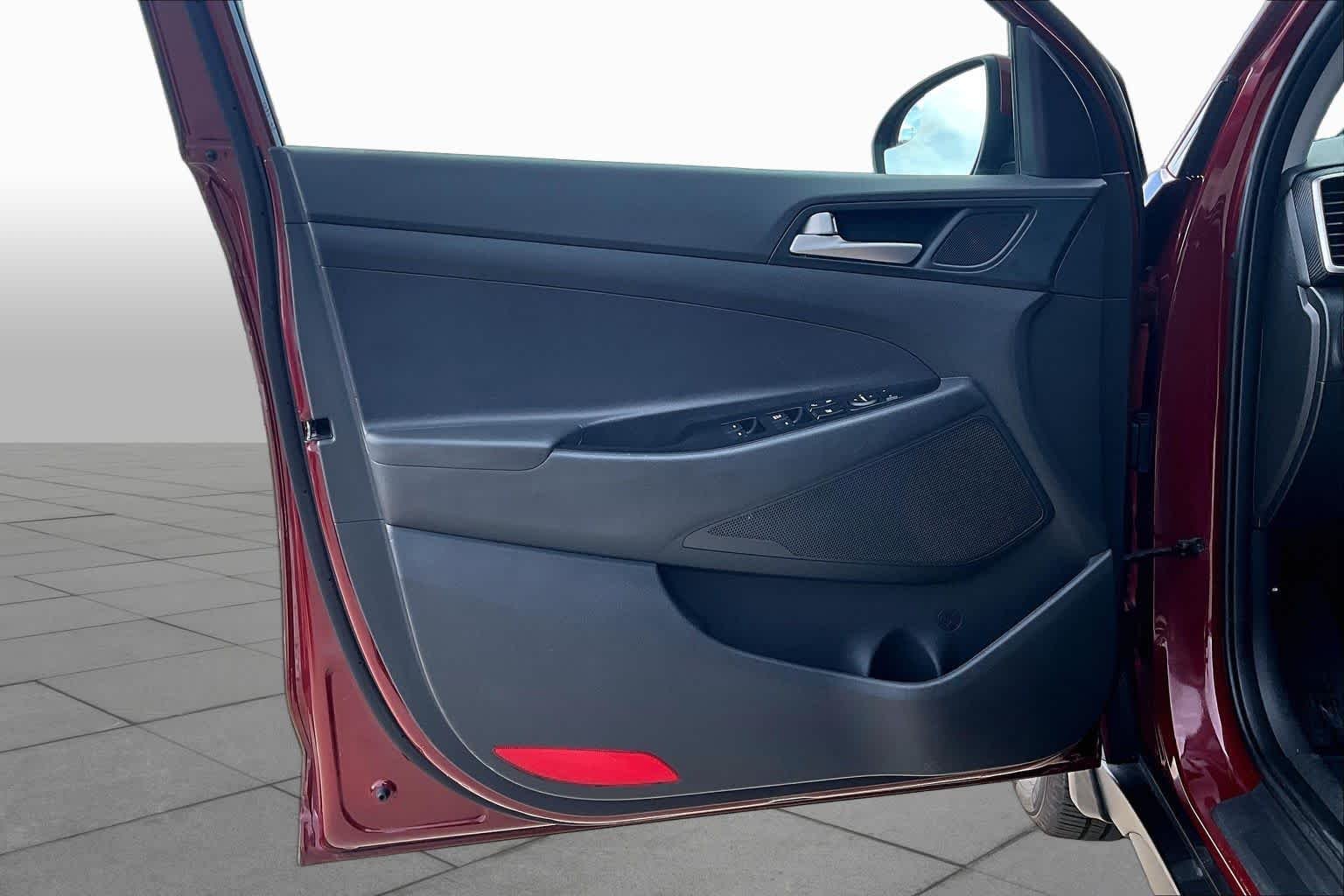 Used 2020 Gemstone Red Hyundai SE image 19