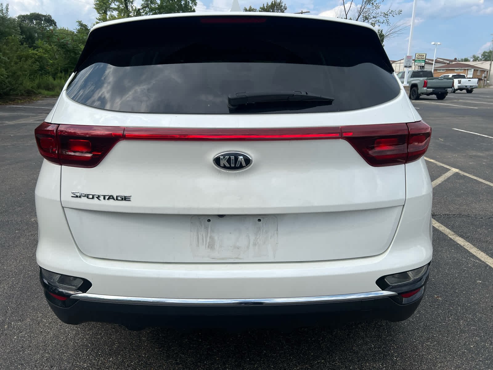Used 2022 Snow White Pearl Kia LX image 4