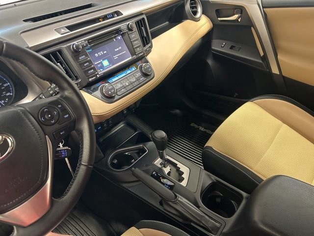 Used 2017 Super White Toyota XLE image 26