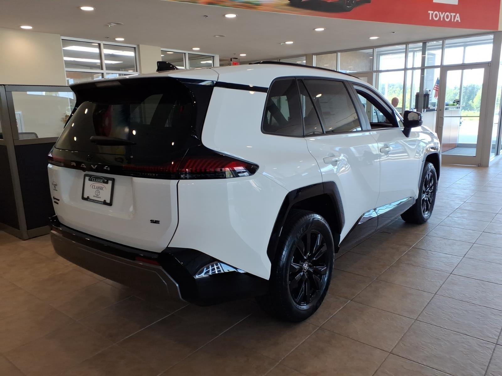 New 2026 Ice Cap Toyota SE image 2