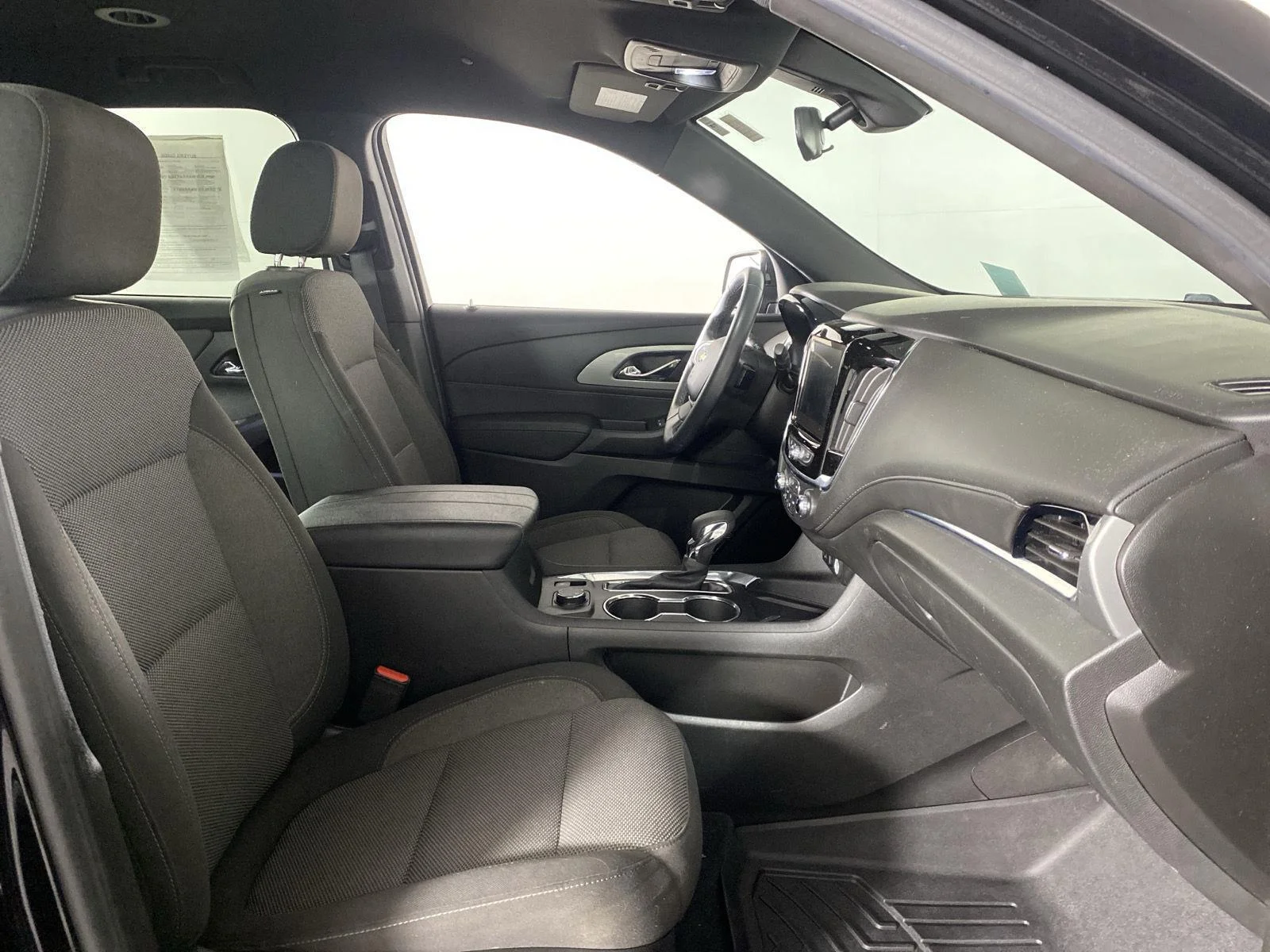 Used 2023 MOSAIC BLACK METALLIC Chevrolet LT Cloth image 29