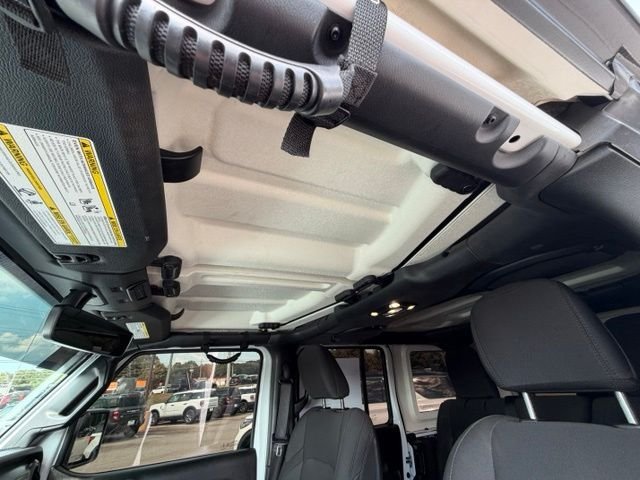 Certified Used 2022 Bright White Clearcoat Jeep Unlimited Sport S image 27