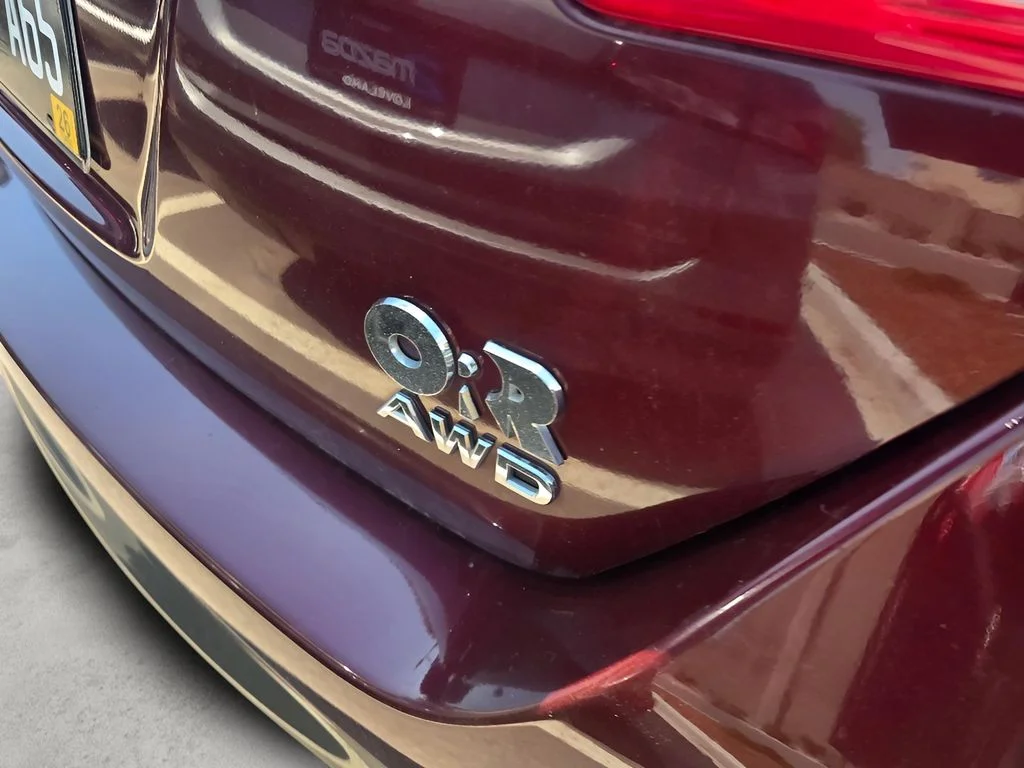 Used 2011 Merlot Metallic Nissan Base image 16