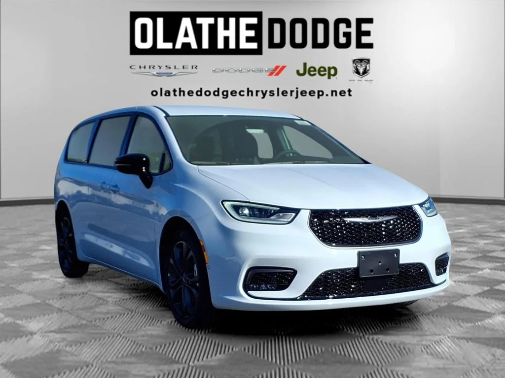 2026 Chrysler Pacifica Select - Photo 31