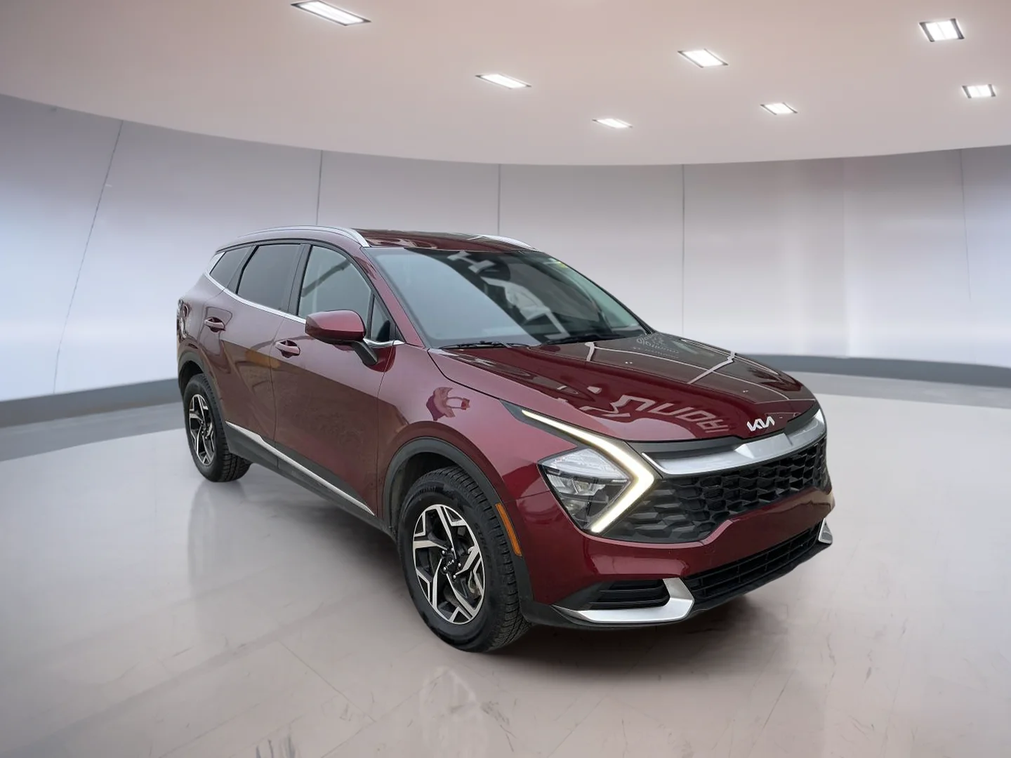 Used 2023  Kia LX image 1