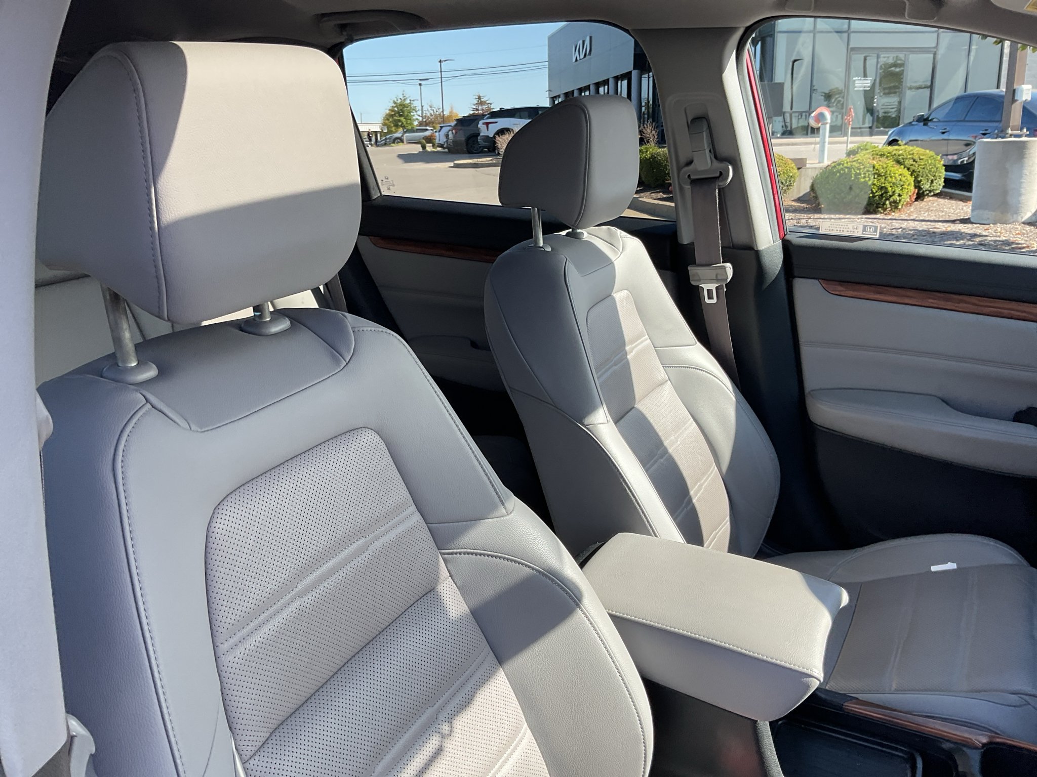 Used 2021 Radiant Red Metallic Honda Touring image 13