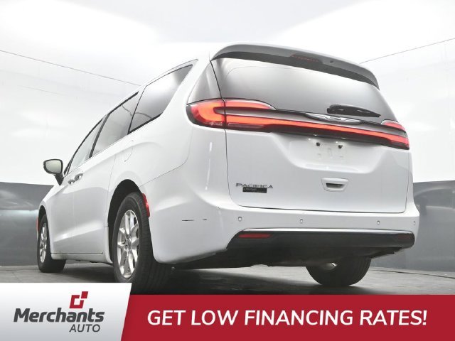 Used 2024 White Chrysler Touring L image 38