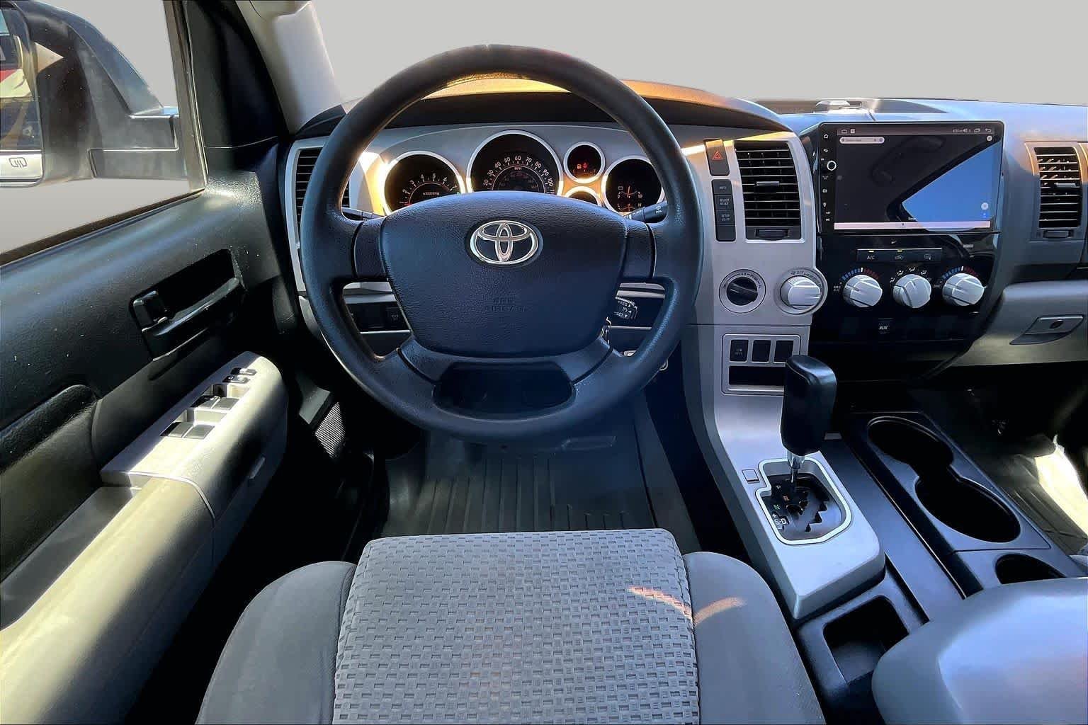 Used 2007 Super White Toyota SR5 image 5