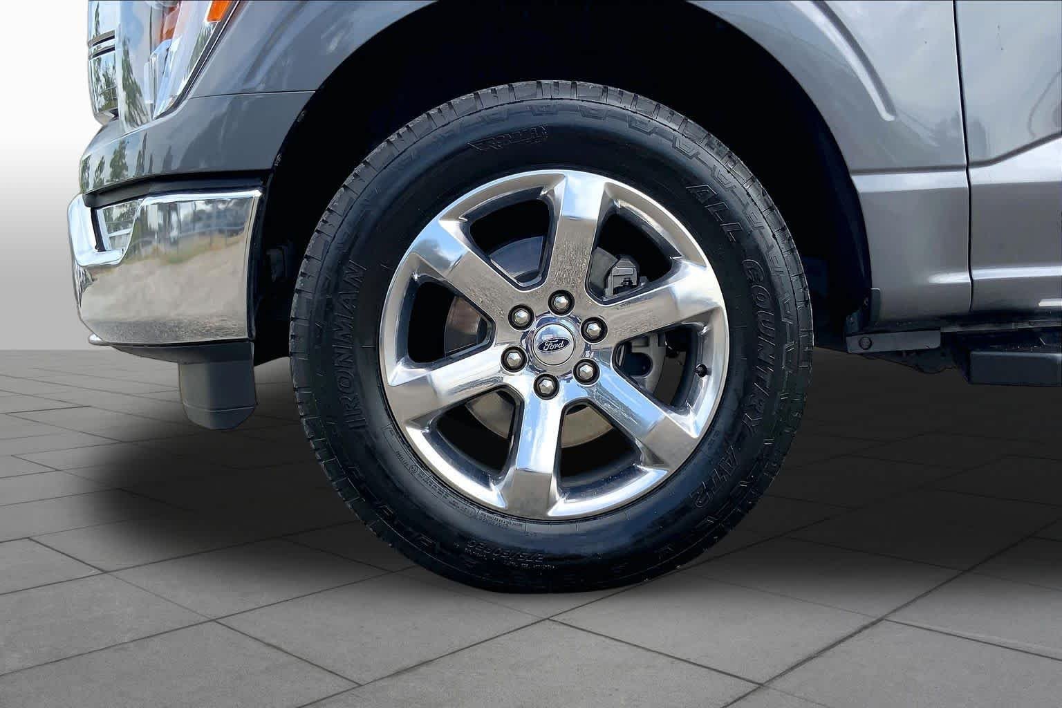 Used 2022 Carbonized Gray Ford LARIAT image 11
