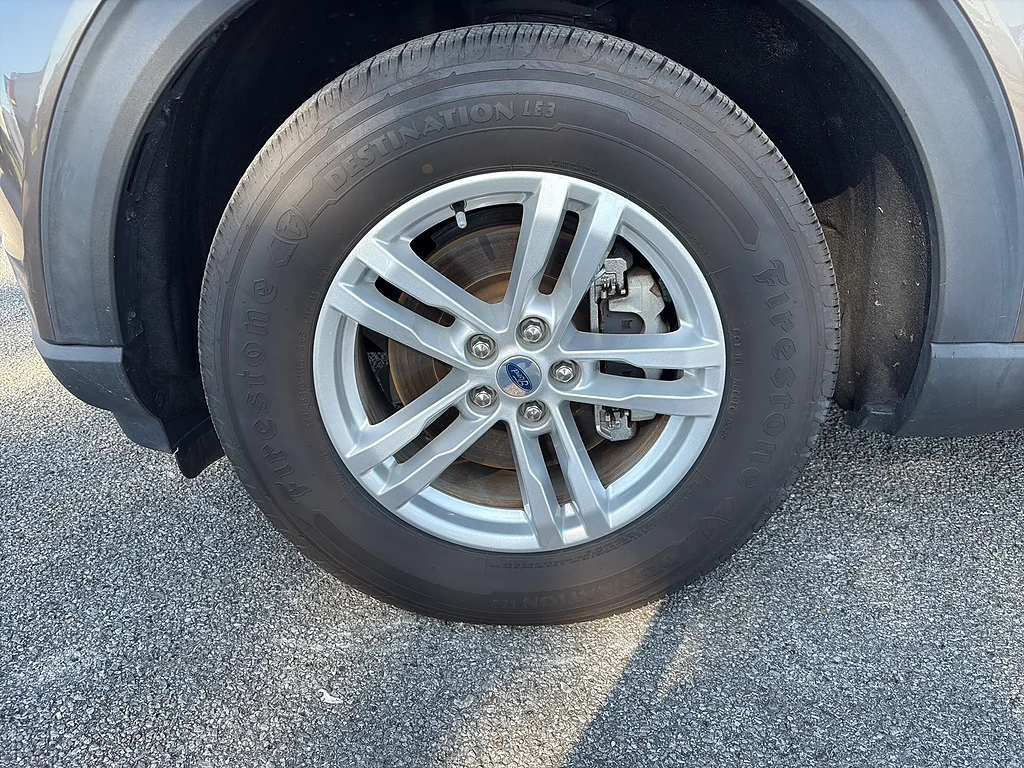 Used 2021 Stone Gray Ford  image 9