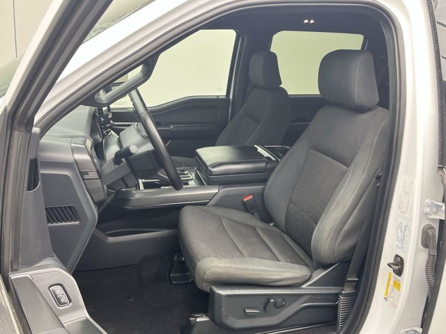 Used 2024 Oxford White Ford XLT image 16