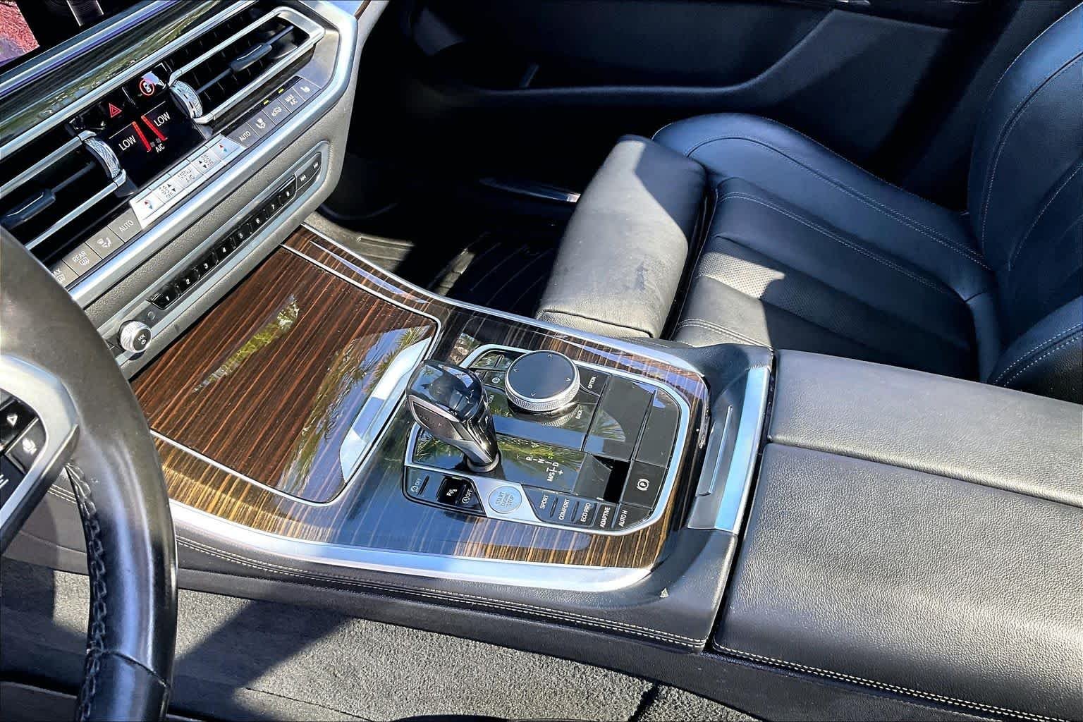 Used 2020 Arctic Gray Metallic BMW sDrive40i image 17