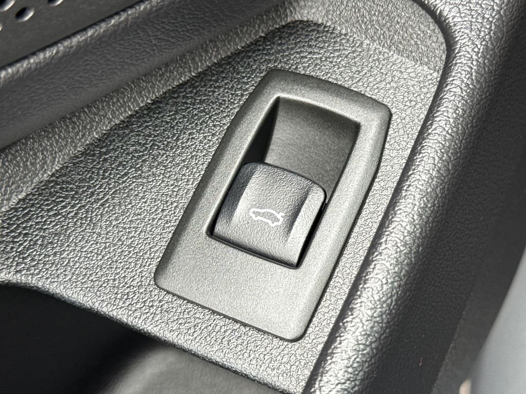 Used 2024 Gray BMW 330i image 22