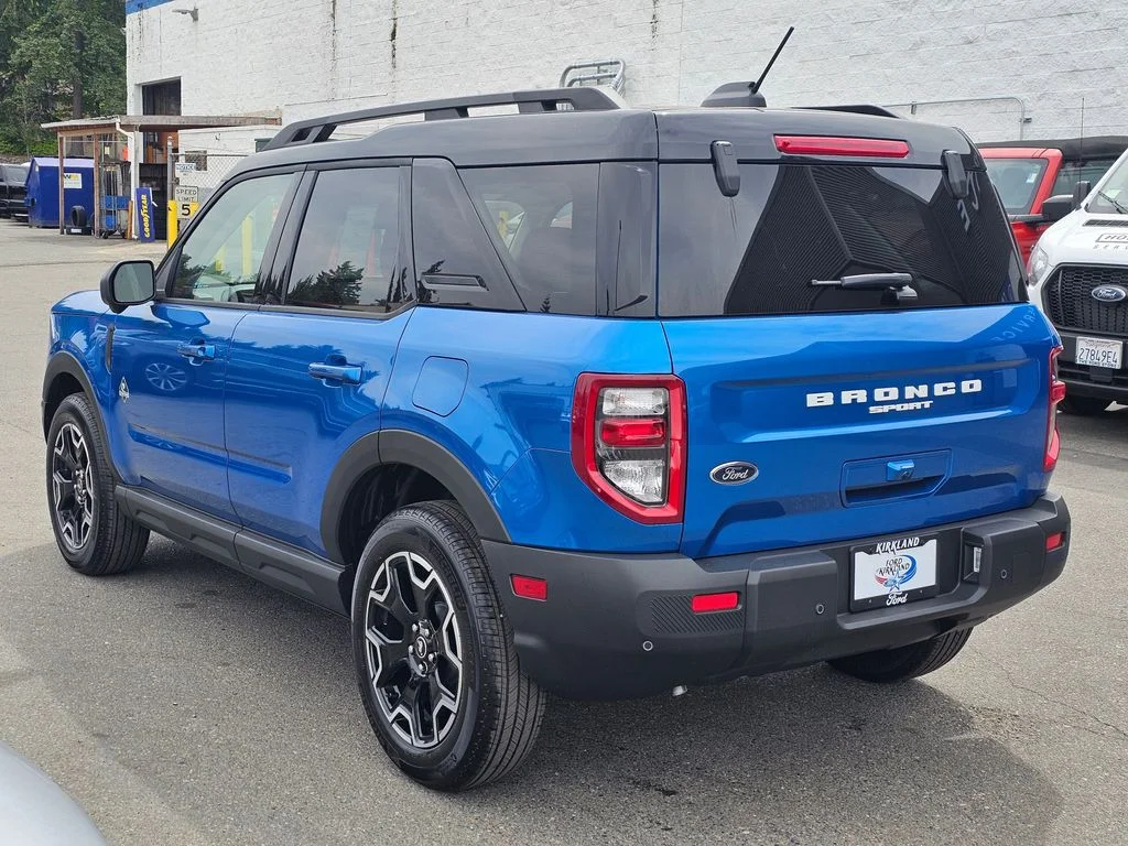 New 2025 Velocity Blue Metallic Ford Outer Banks® image 5