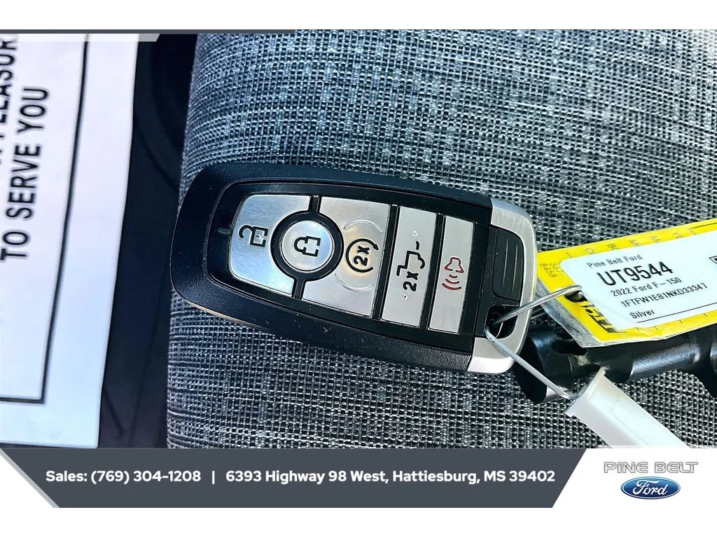 Used 2022 Iconic Silver Metallic Ford XLT image 9
