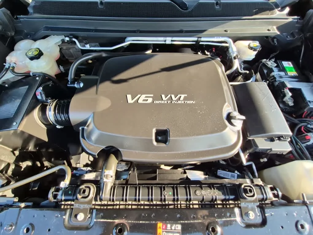 Used 2019 Black Chevrolet 4WD ZR2 image 23