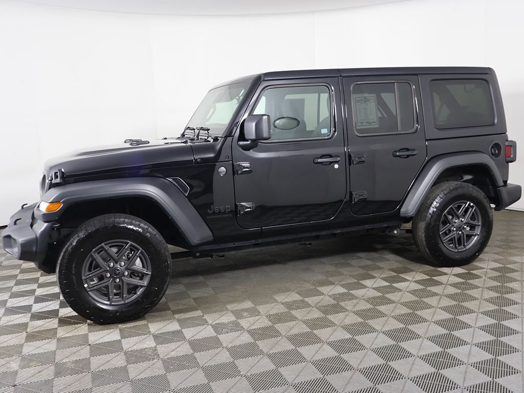 Used 2025 Black Jeep Sport S image 15