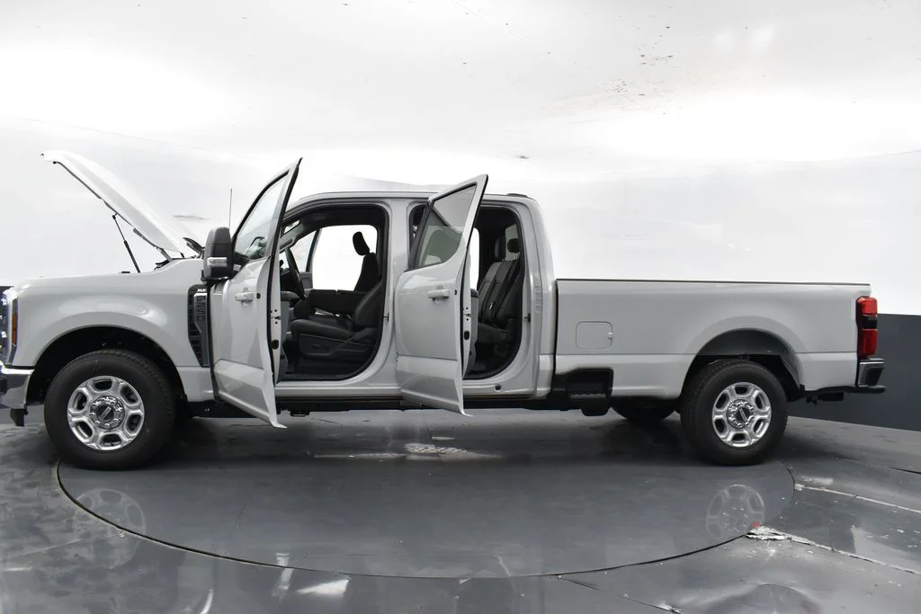 New 2026 White Ford XLT image 38