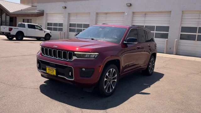 Used 2022 Red Jeep Overland image 6