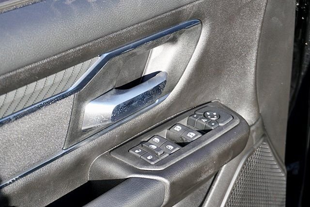 New 2026 Diamond Black Crystal Pearl-Coat Exterior Paint RAM Big Horn Sport Appearance Edition image 29